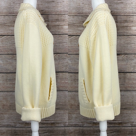 Vintage 80’s Cream Collared Split-Neck Sweater w/ Pockets - Picture 4 of 8